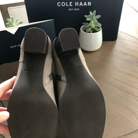 ๐ค๐ต COLE HAAN SIGNATURE LEATHER BOOTIES NWT๐ต๐ค - Picture 6 of 8